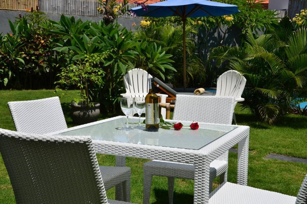 Villa Eden Seminyak Εξωτερικό φωτογραφία
